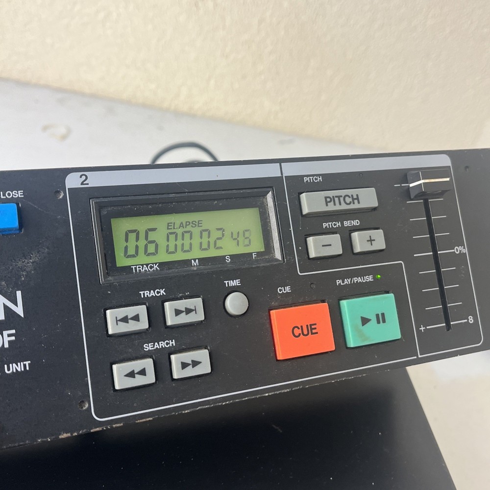 Denon DN-2000F Dual CD Player w/ RC-35 Remote Control Unit Rack Mount DJ Tested