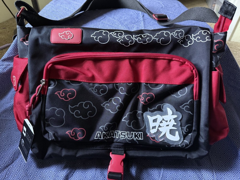 Naruto Shippuden Akatsuki Messenger 15” (L) Bag-NWT