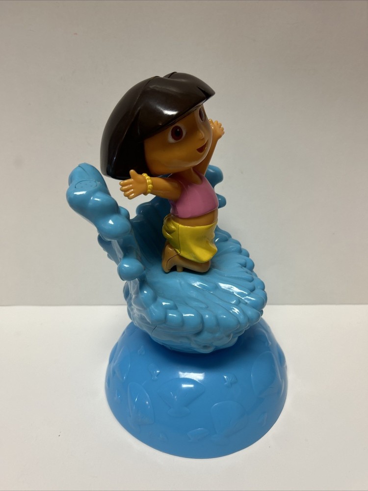 Dora the Explorer Dora Make a Splash Sprinkler