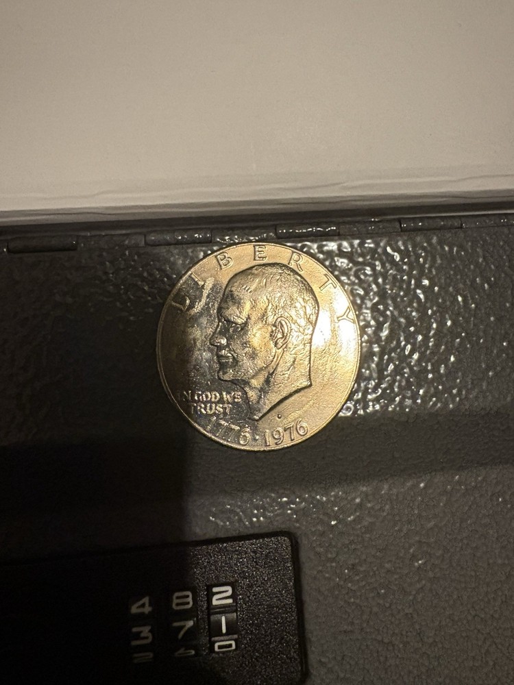 1976 No S Proof Eisenhower Dollar, Type 2