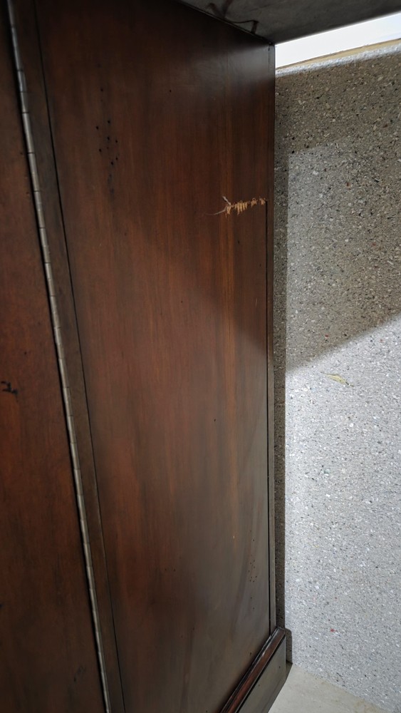Solid Wood Wine Bar Cabinet with Quartz Top