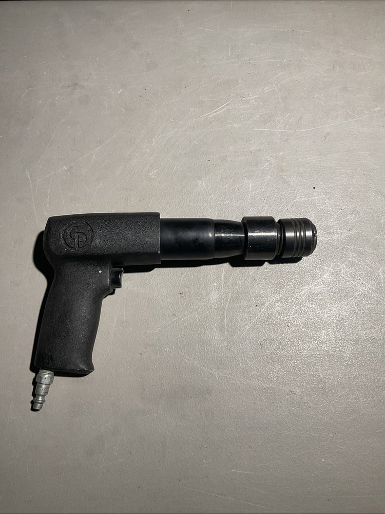 Chicago Pneumatic CP9315 Air Chisel Hammer With Assorted Chisel Bits