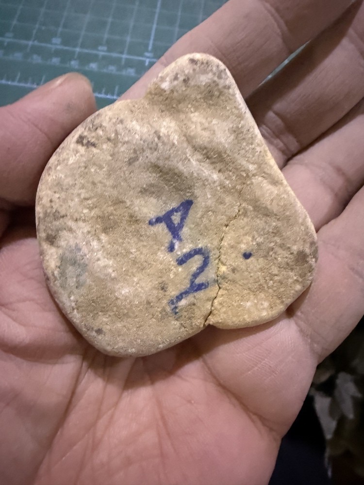 rough jadeite from myanmar 107g鸡油黄翡翠原石