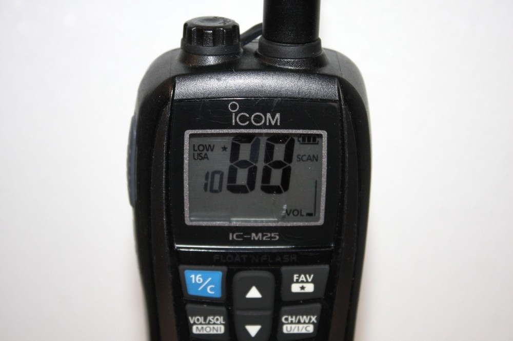 Icom IC-M25 VHF MARINE TRANSCEIVER