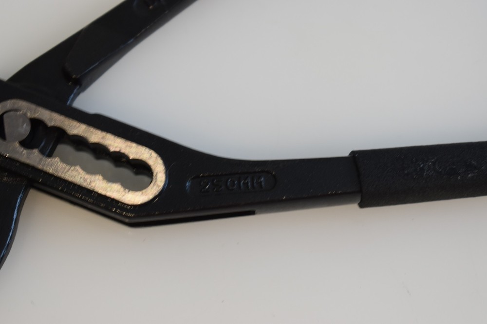 Matco Silver Eagle Tools WP10SE 9" Length Water Pump Pliers Cobra Style