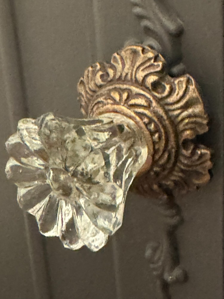 4 Victorian Vintage-Brass Metal Crystal Clear Glass backplate Knob Handle pull