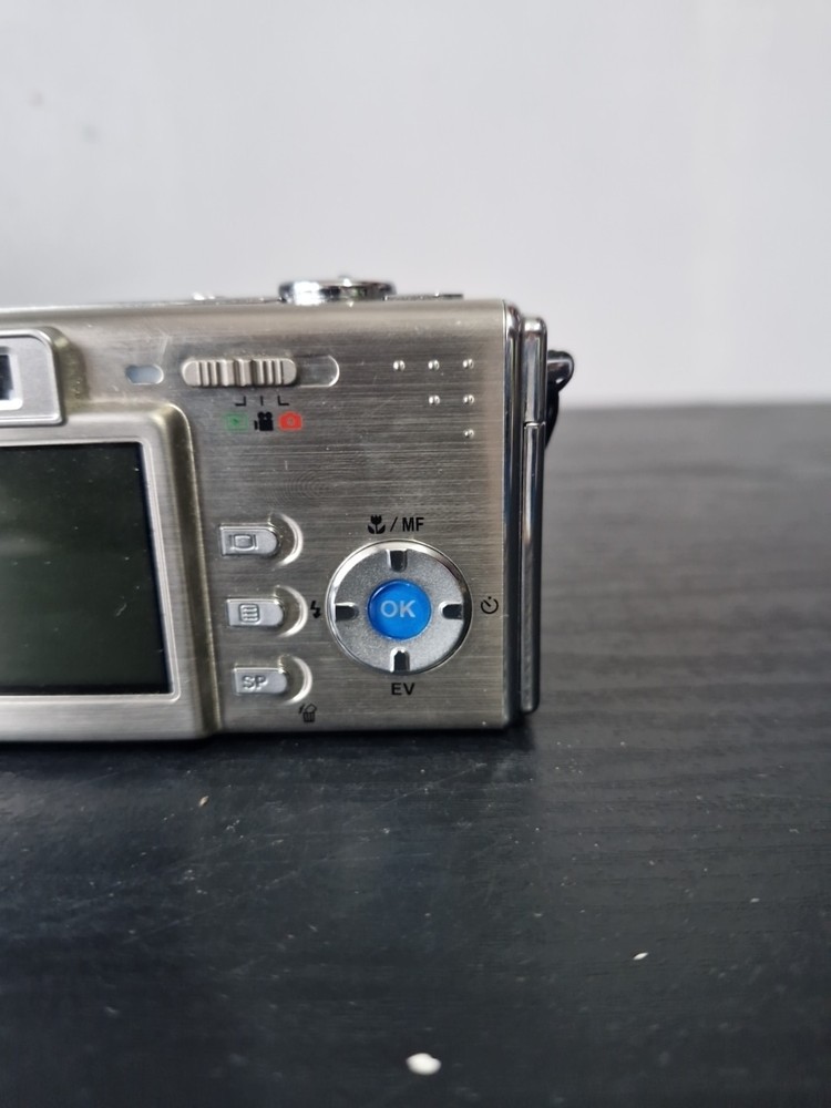 lumicronLDC-825z3 digital camera Untested