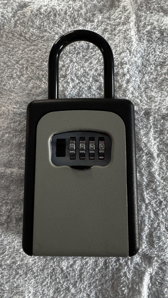 Combination Key Storage Lock Box w/ Changeable Code (Fayleeko)