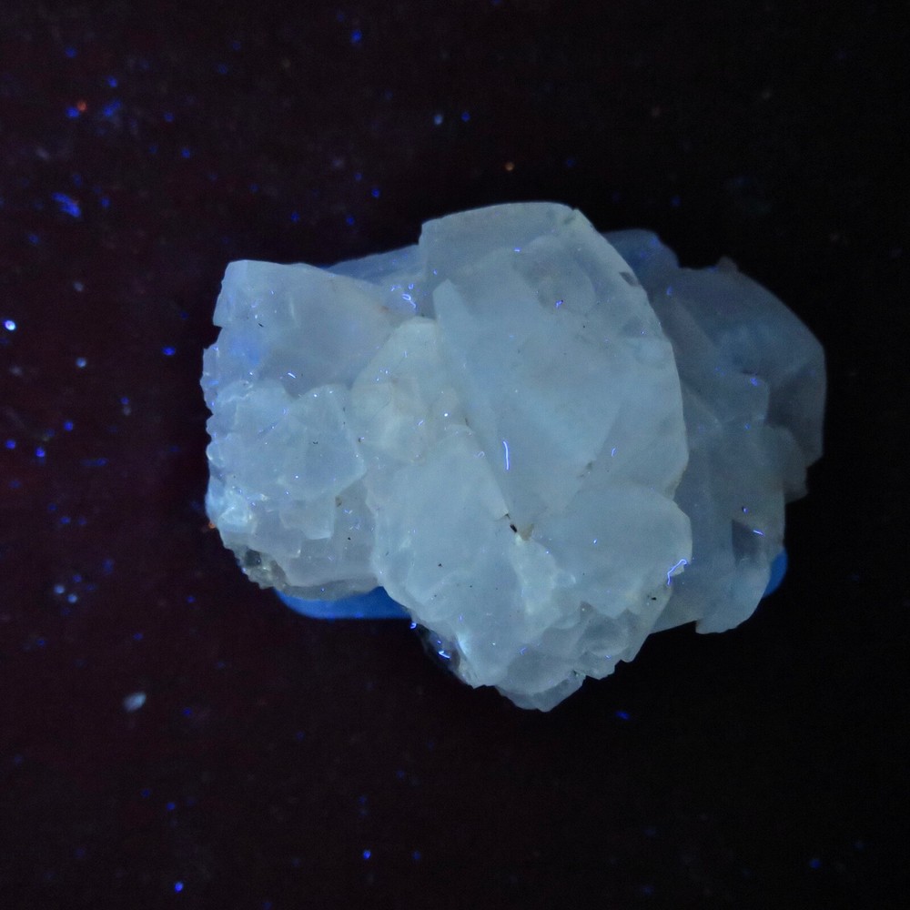 Fluorescent : CALCITE CRYSTALS (twins) - Bisbee, Arizona