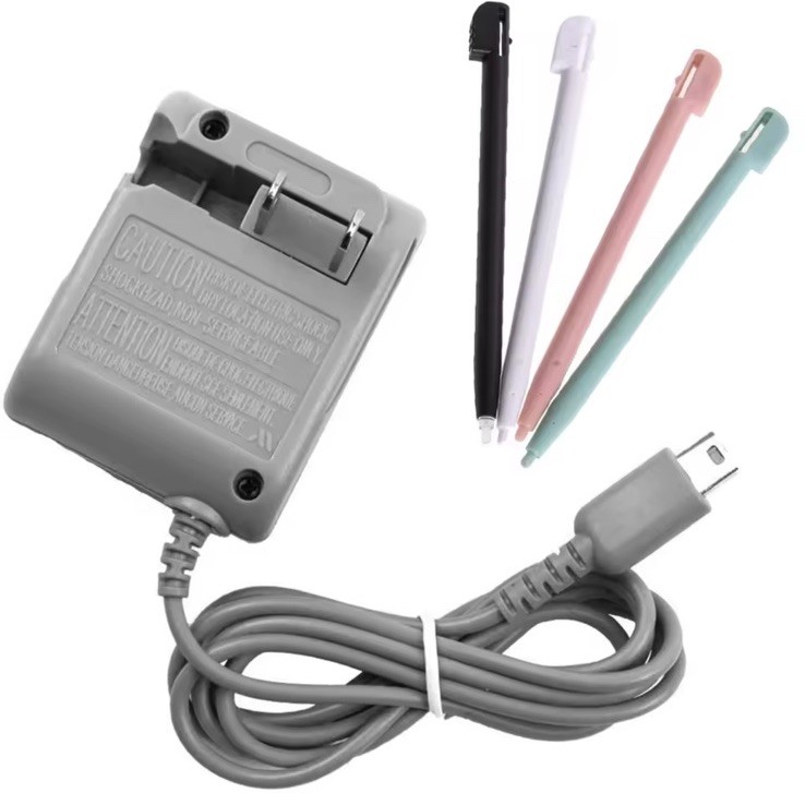 Nintendo DS Lite Starter Kit  Wall Charger + Stylus Pens