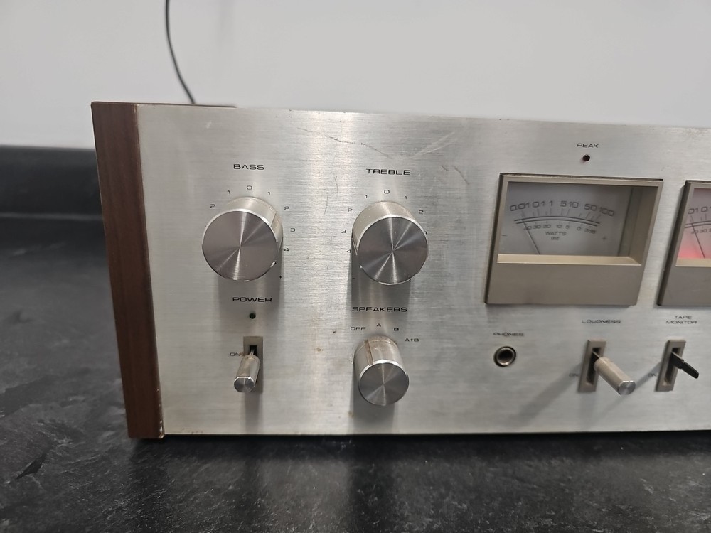 Pioneer SA-6700 Stereo Amplifier Powers Up Untested