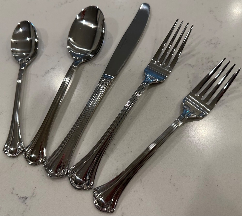 International Resplendence Flatware Place Setting 5 Pieces 18/10 Stainless