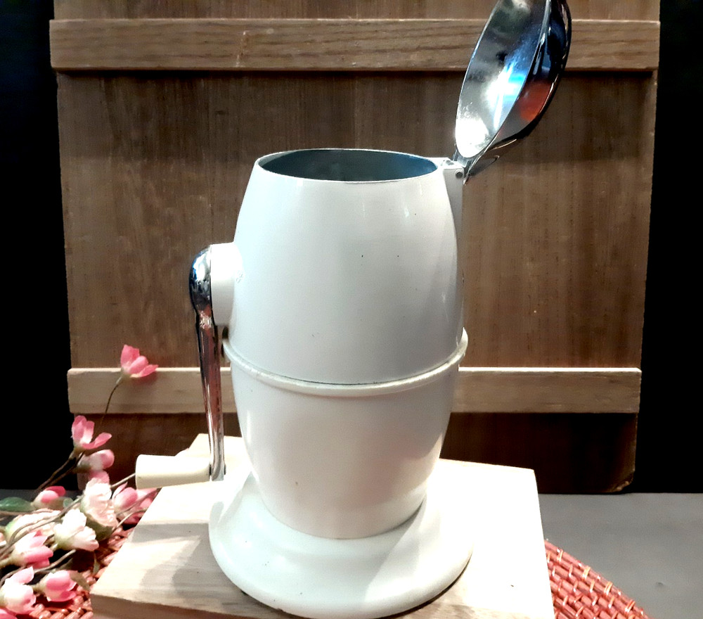 Vintage Ice-O-Mat Manual Ice Crusher , White