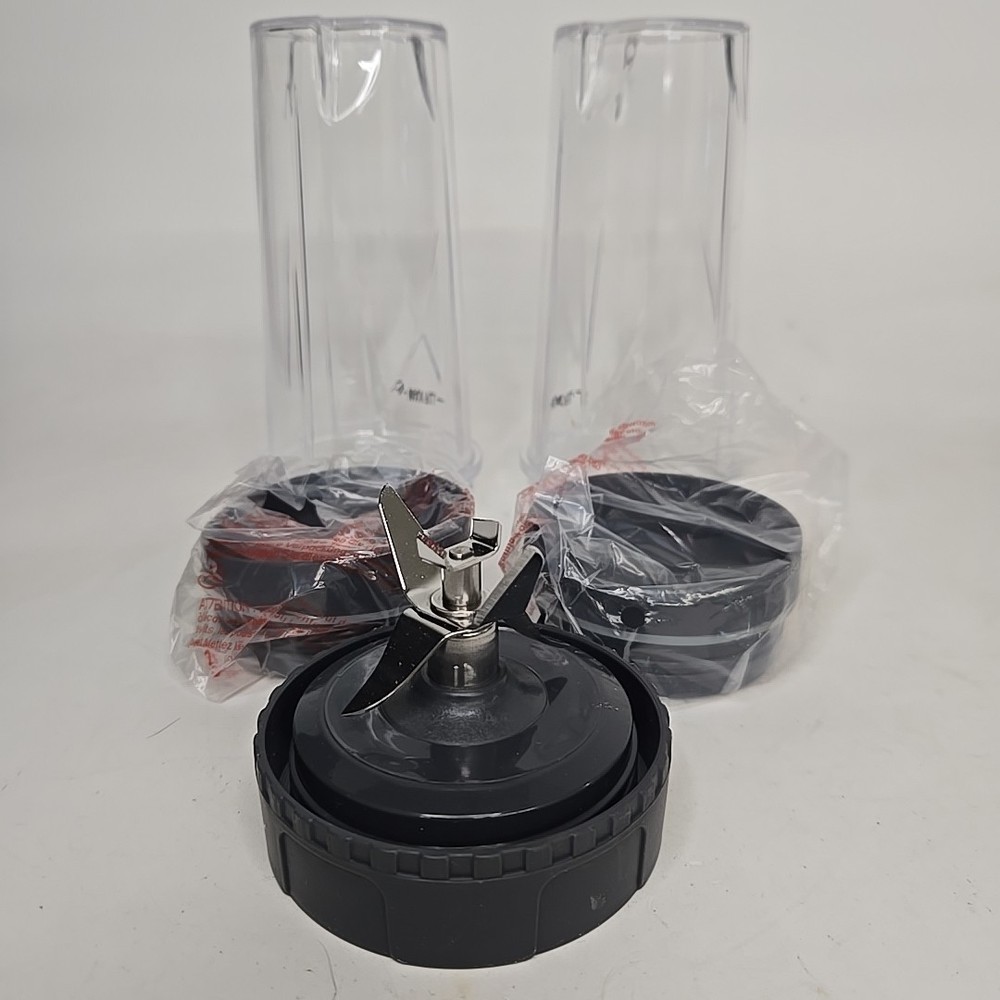 Two (2) Ninja Replacement Cups With Tops And (1) Blade BL660 BL770 BL773CO