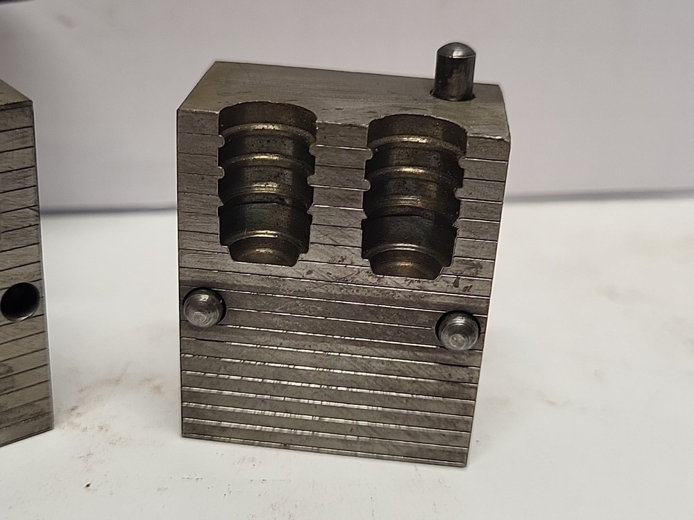 IDEAL .38/.357 CAL 2 CAVITY MOULD 358432