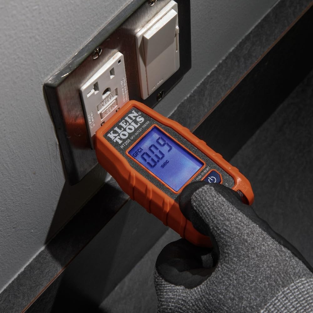 Professional GFCI Outlet Tester with LCD Display - Compact & Accurate Testing