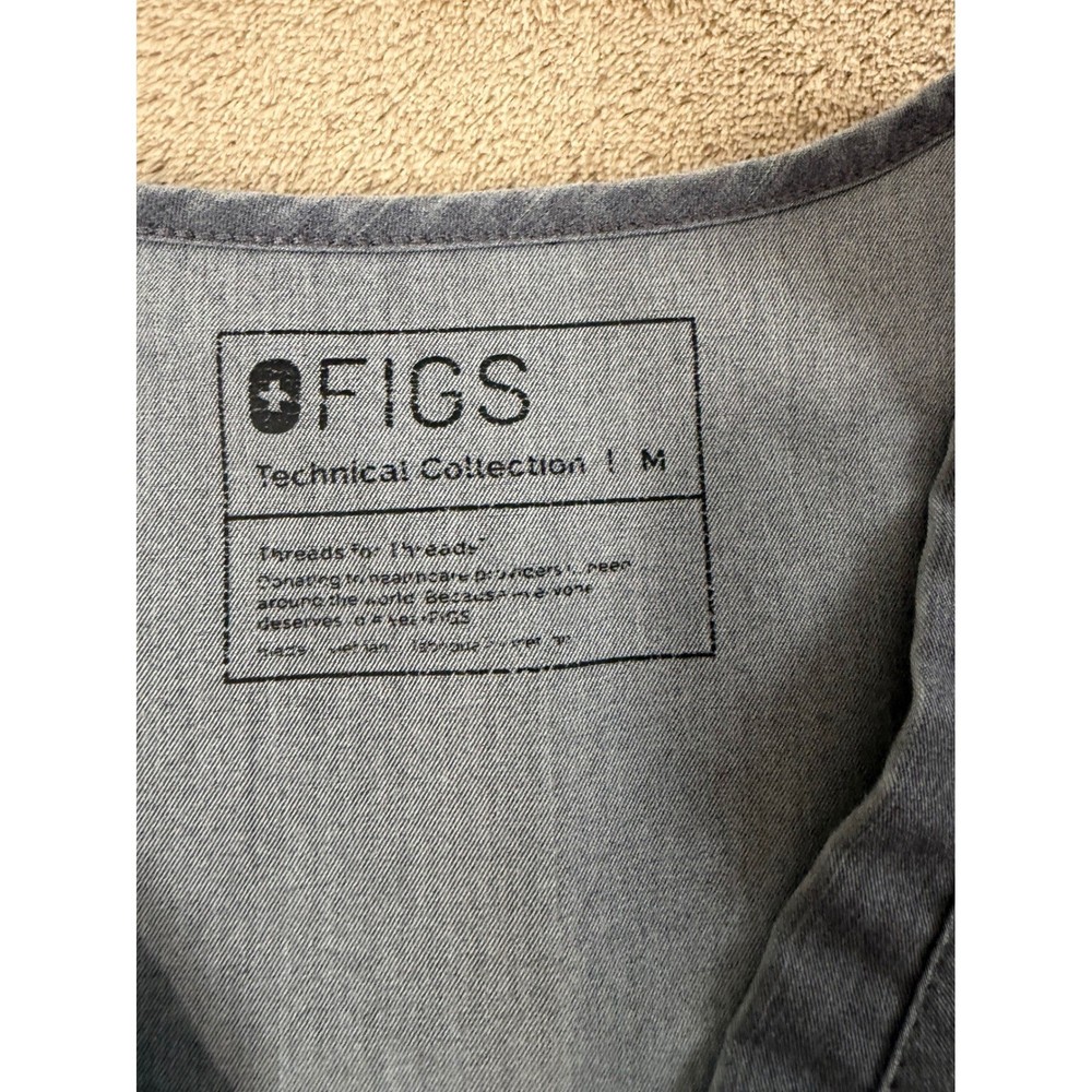 FIGS Technical Collection Casma Three-Pocket Scrub Top Womens M Gray Stretch EUC