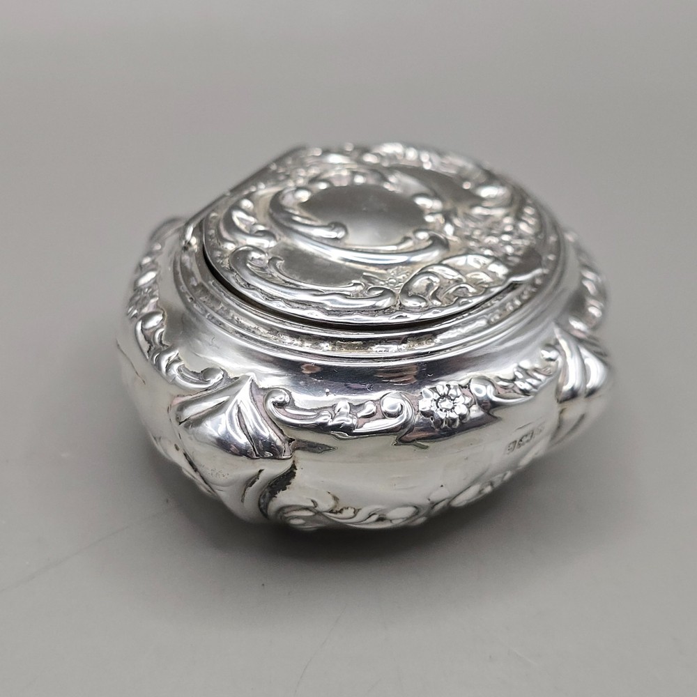 Antique Solid Silver Snuff/Pill Box Birmingham 1901 Gilt Interior Rococo Design