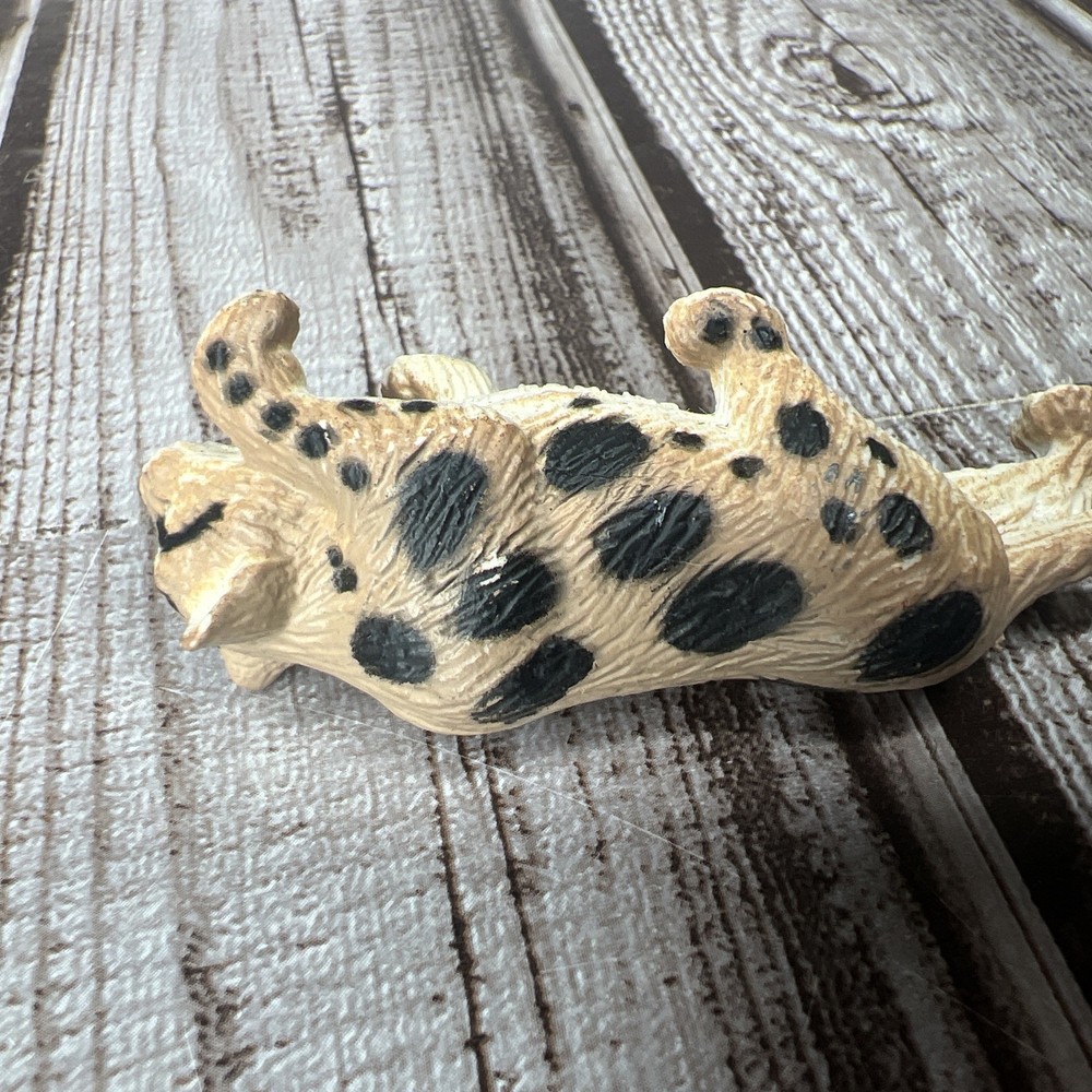 K&M international Clouded Leopard Figure