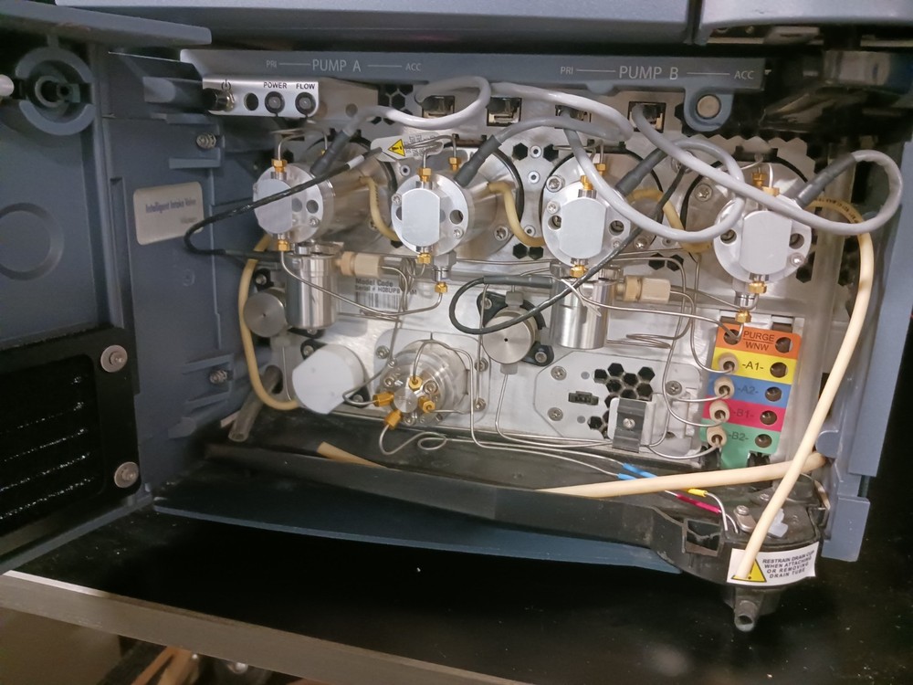 Waters Complete UPLC System with Work Station in excellent condition