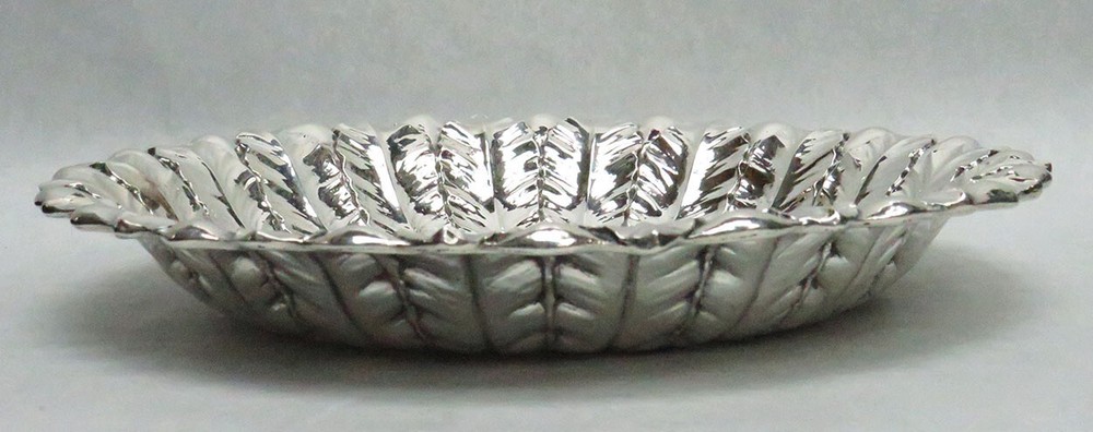 OUTSTANDING ACANTHUS LEAF DESIGN STERLING SILVER 10" FRUIT BOWL
