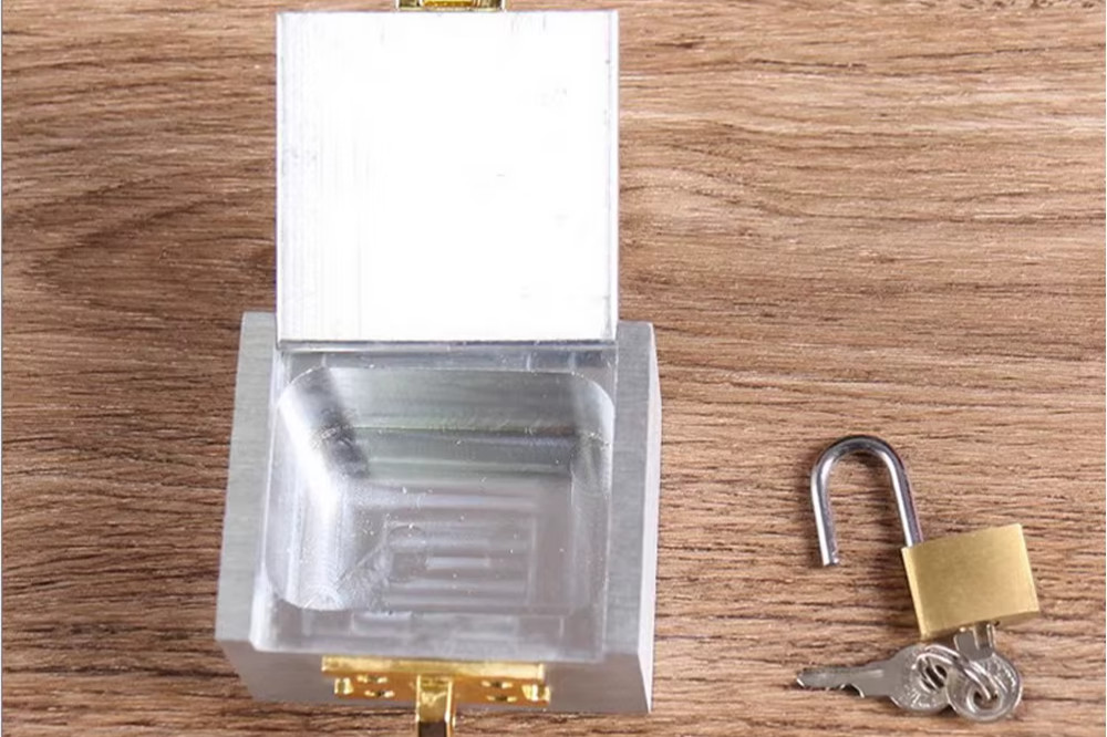 Joe Porper's Strong Box - Ultimate Locked Box Magic Trick