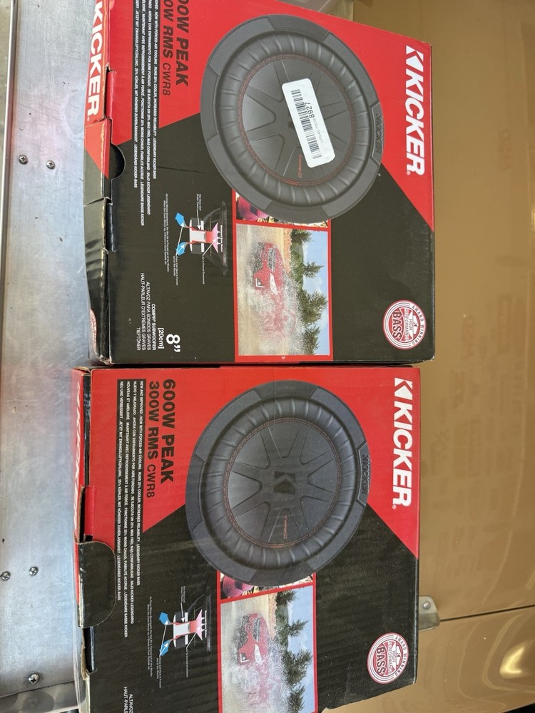 2 KICKER CompR 8" 2 Ohm 300W Subwoofer