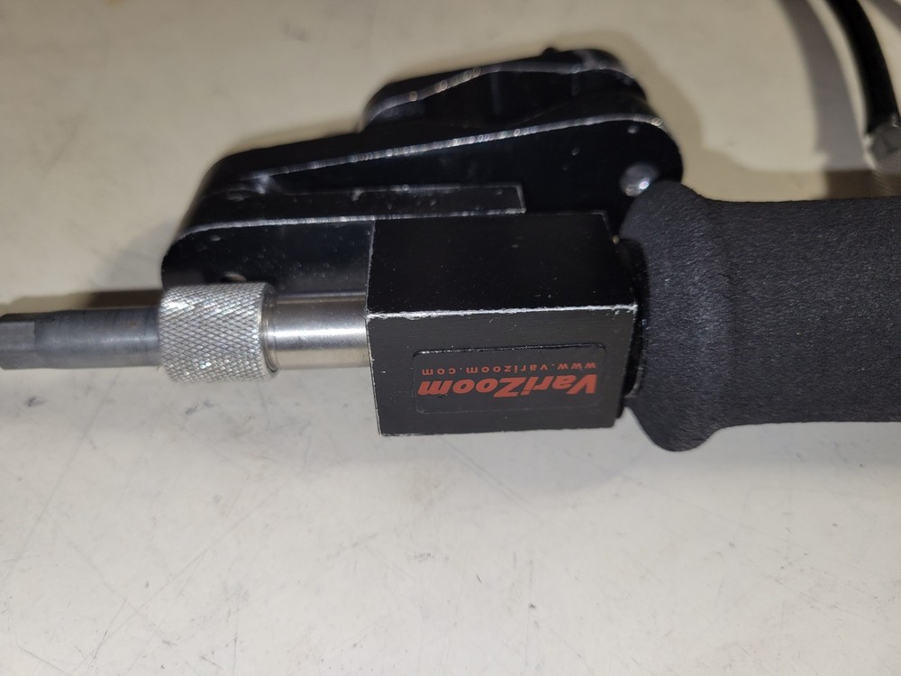 VariZoom focus control and 2 cables only