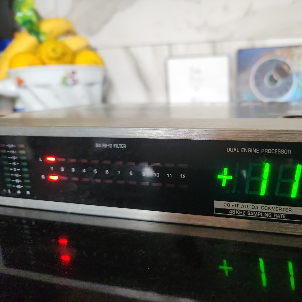 Behringer Feedback Destroyer DSP1100 24 Bit Dual Engine Parametric