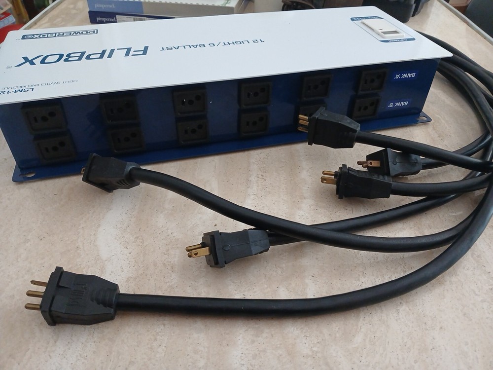 PowerBox FlipBox LSM-12 Light Switching Module 12 Light, 6 Ballast H310E