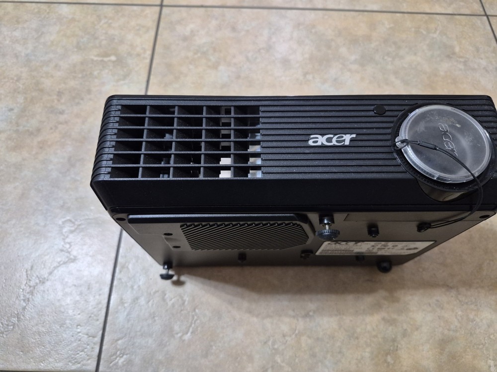 Acer X1261 DLP Projector