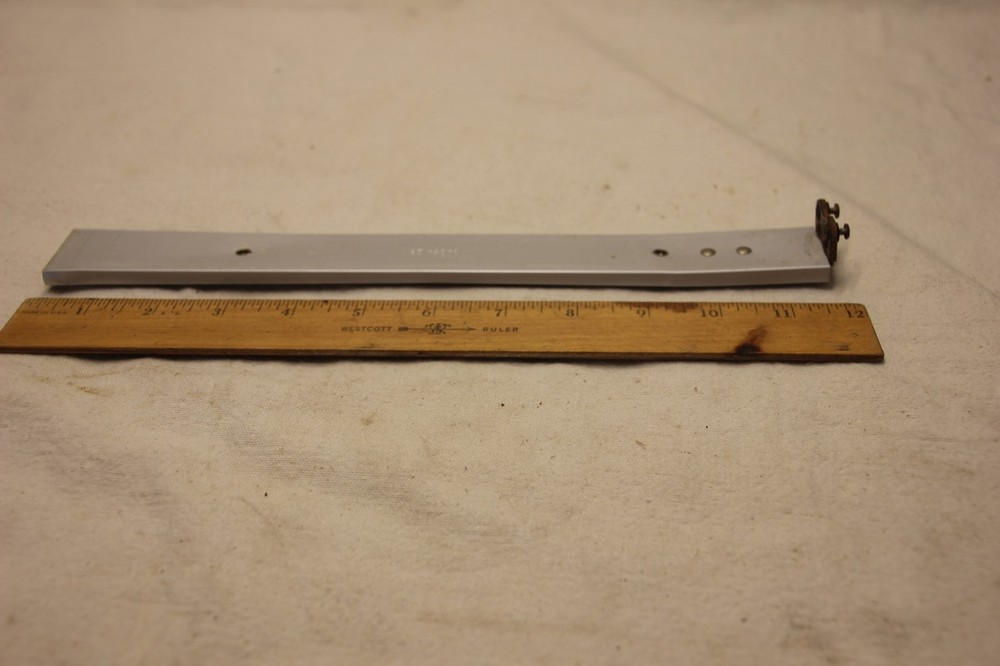 BC-611 Radio wire shield