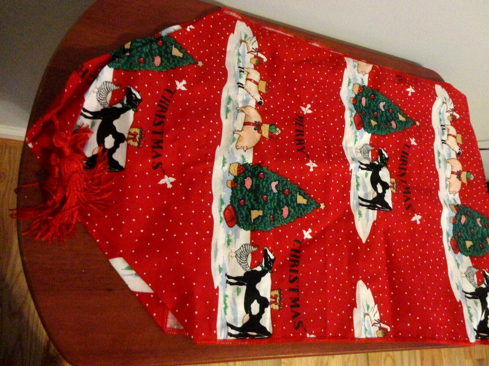 CHRISTMAS SCENE TREE RED COTTON DINNING TABLE RUNNER 67"
