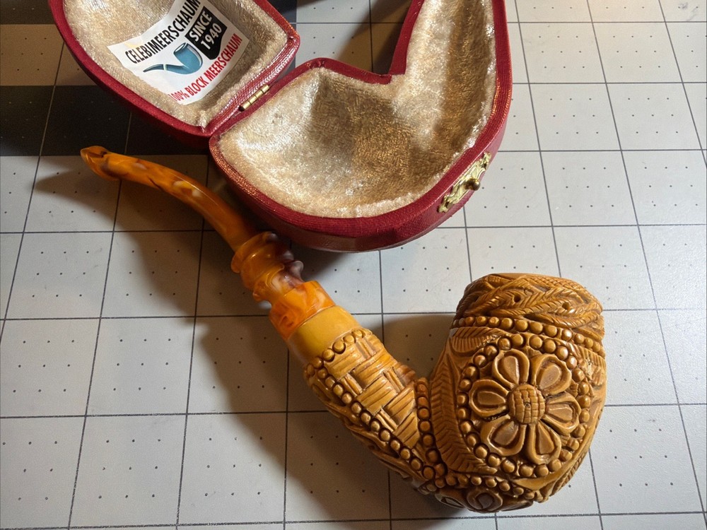 Hand Carved Meerschaum Pipe