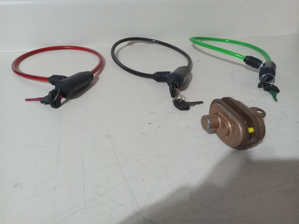 3 Gun Cable Locks And 1 Gun Trigger Lock