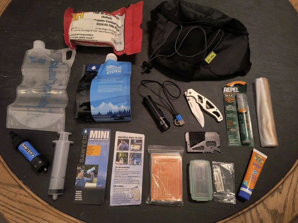 Basic Survival/Hiking Kit