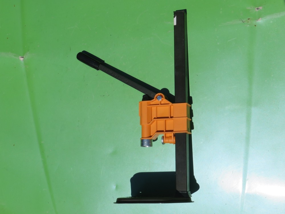 BREWCRAFT USA WINE BOTTLE CORKER PRESS CAPPER BLACK & ORANGE