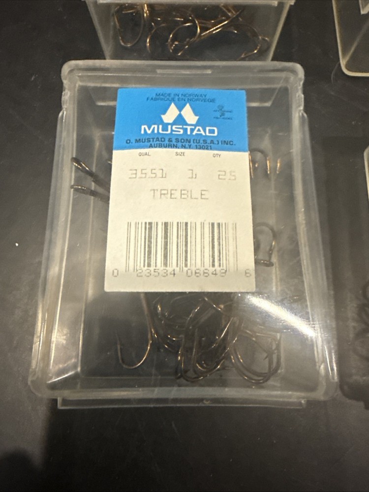 Mustad Ref 3551 Size 1 Treble 25 Per Box 100 Hooks *
