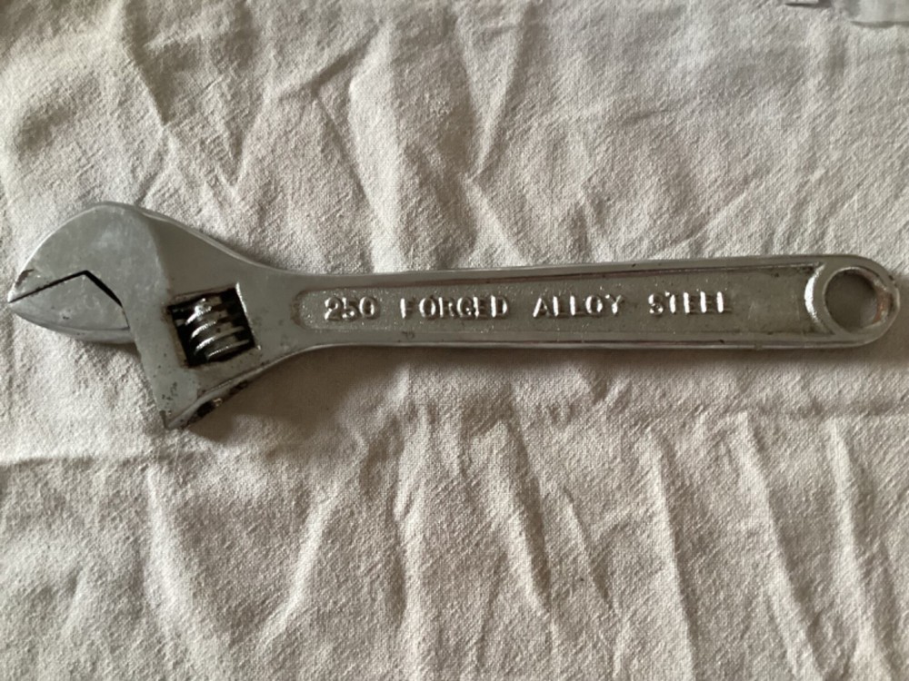 10" Adjustable Wrench - 016