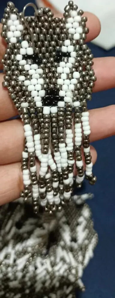 Wolf earrings-wildlife - wolf beaded earring-