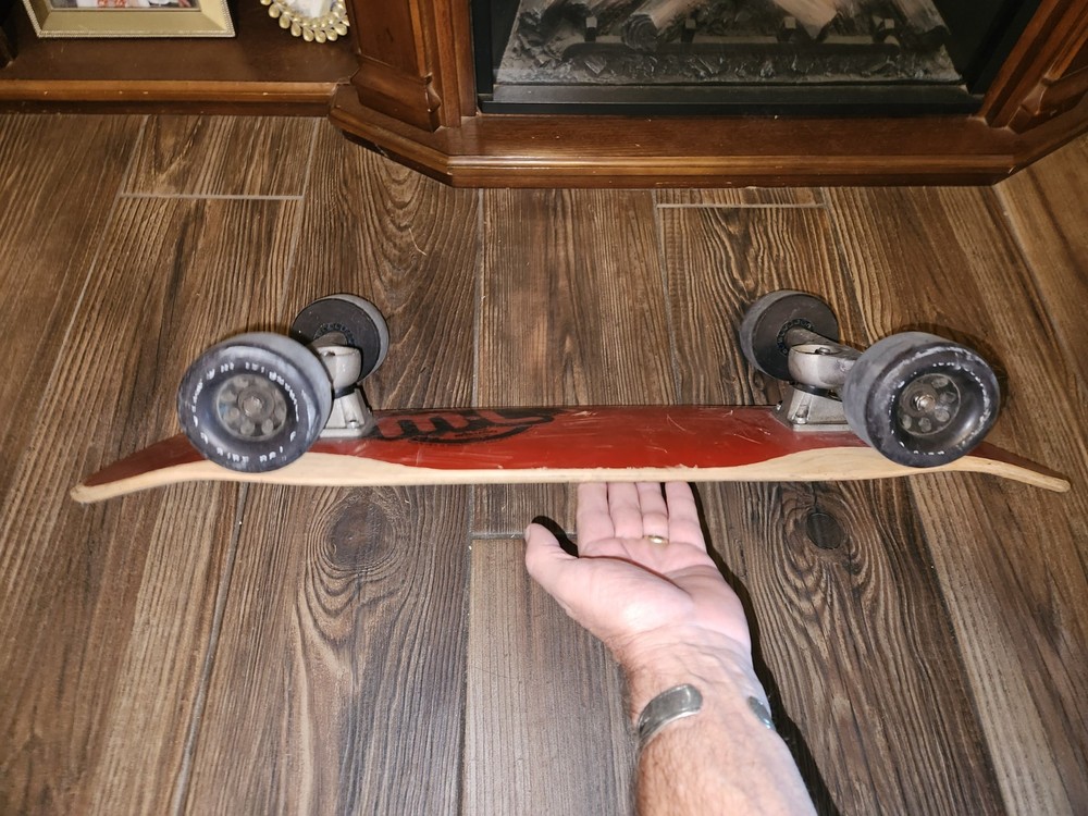 Mini Logo Skateboard w/Independent Trucks? Complete