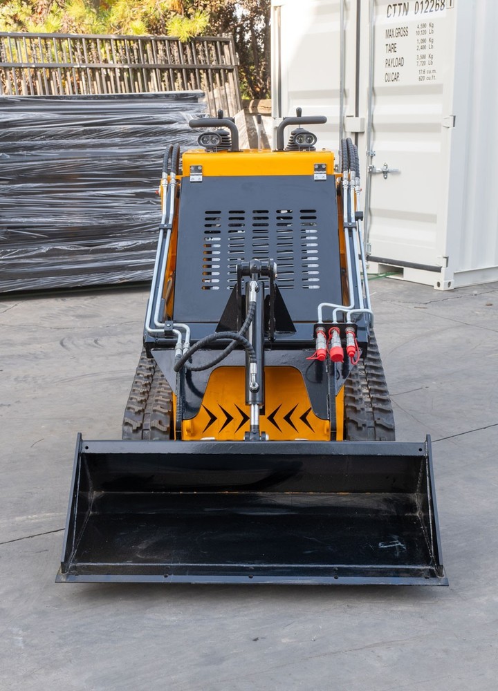23Hp Mini Skid Steer Loader with EPA Petrol Engine Three valve Three Pump