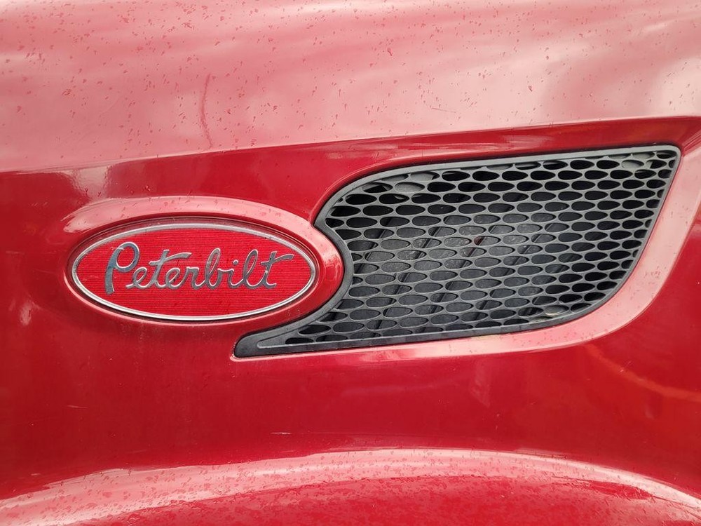 For 2014 PETERBILT 579 HOOD, SECTION Left ,  OR