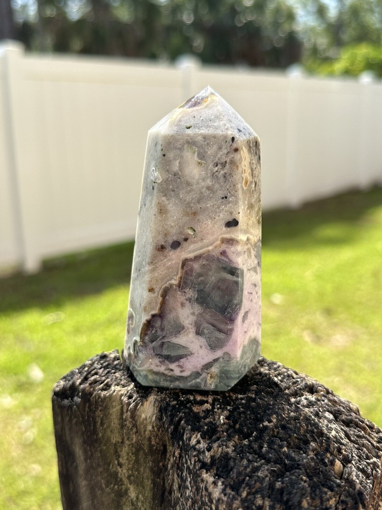 Fluorite Point 6 Sided