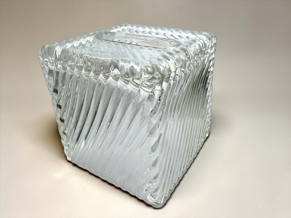 Glass Tissue Holder