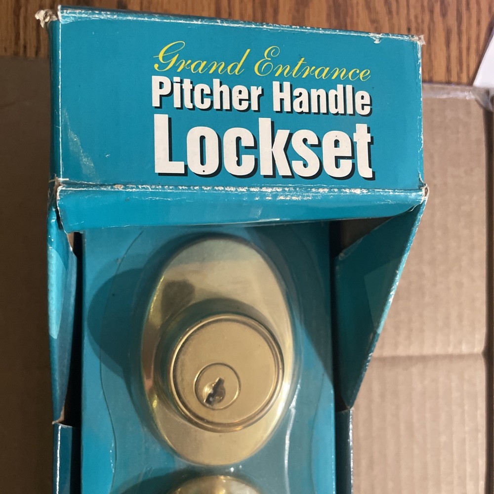 Grand Entrance Pitcher Handle Lockset Solid Brass