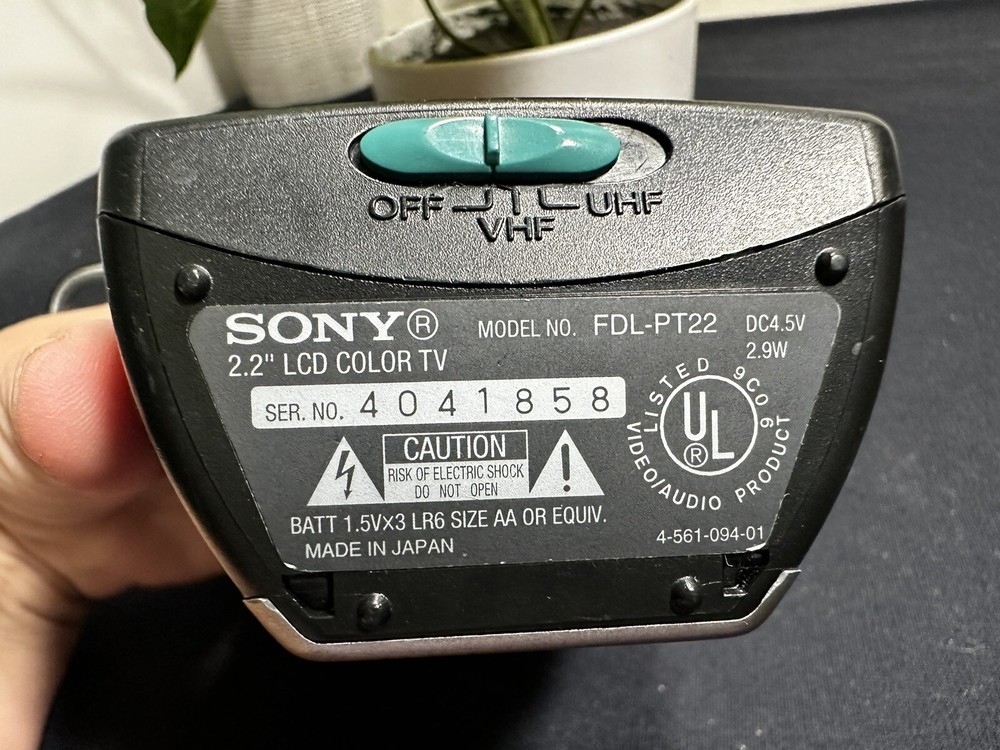 Sony FDL-PT22 Vintage portable TV