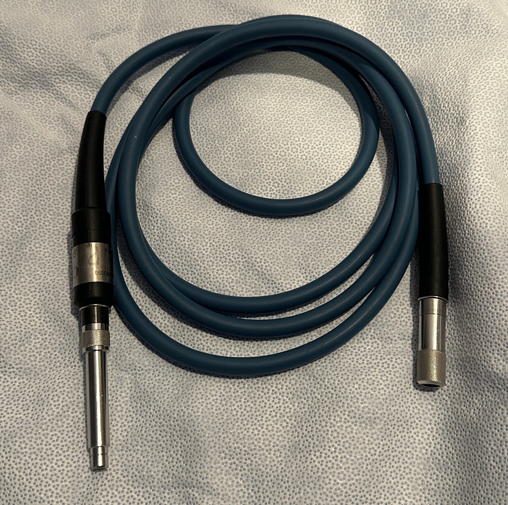 STRYKER ENDOSCOPY LIGHT CABLE 90 inches