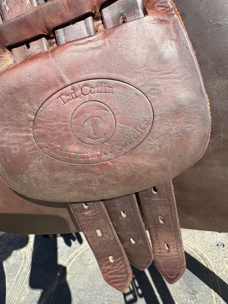 TAD COFFIN SMART-RIDE PERFORMANCE SADDLE WITH FORWARD FLAPS SIZE 16