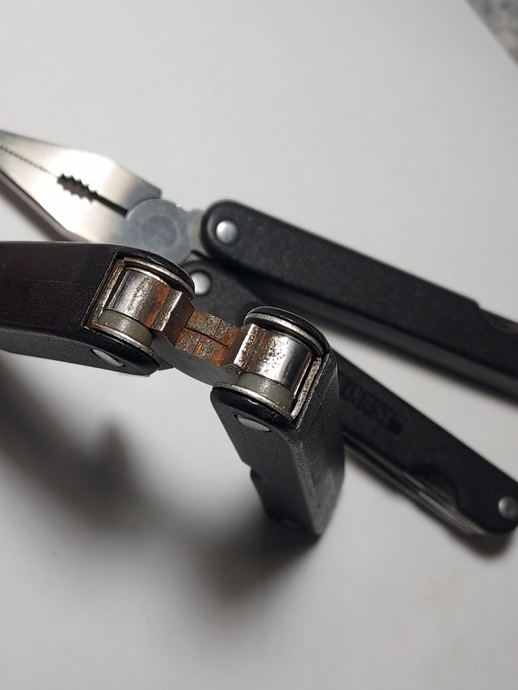 2 Mountain Quest Multi Tools with Pliers, Blade